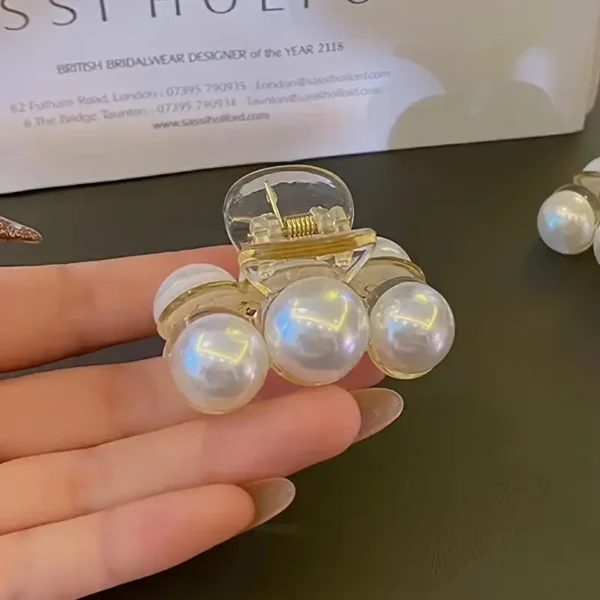 Elegant Beaded Hair Clip for Women - Image 2
